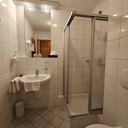 Am Linnenbach Отель 3*